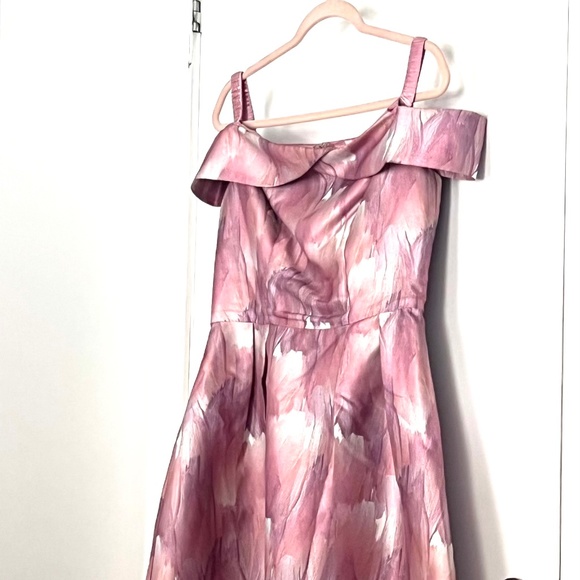 Beautiful Bardot Classy Dress - Picture 1 of 4